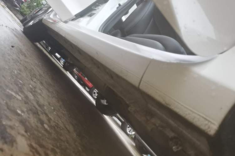 Used Honda City 2017 1.5L CVT Elite Edition Right Side Sill