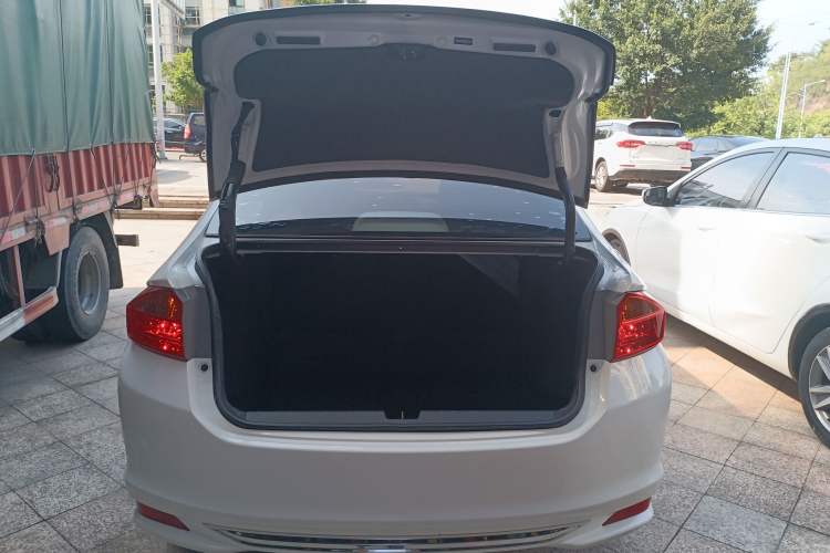Used Honda City 2017 1.5L manual Comfort version Trunk