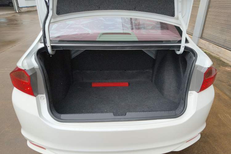 Used Honda City 2017 1.5L manual Comfort version Trunk