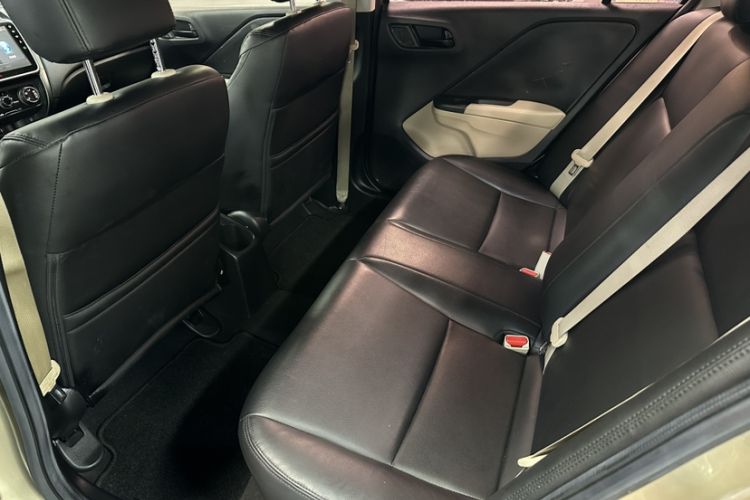 Used Honda City 2018 1.5L CVT Comfort Version Interior 4