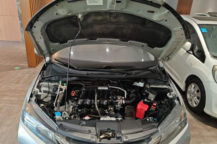 Used Honda City 2018 1.5L Manual Comfort Version Engine Bay
