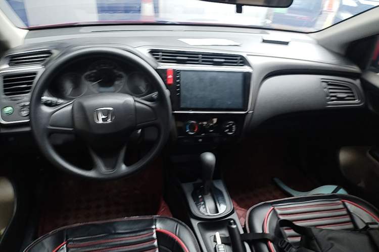 Used Honda City 2018 1.5L CVT Comfort Version Center Console