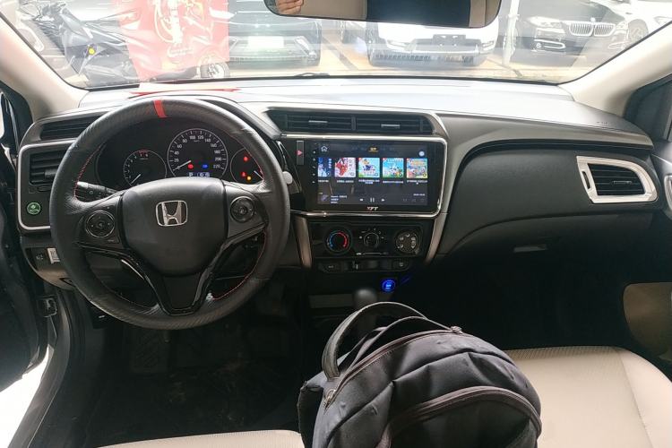 Used Honda City 2018 1.5L CVT Comfort Version Center Console