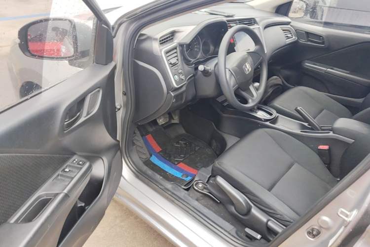 Used Honda City 2018 1.5L CVT Dynamic Edition Driver Seat