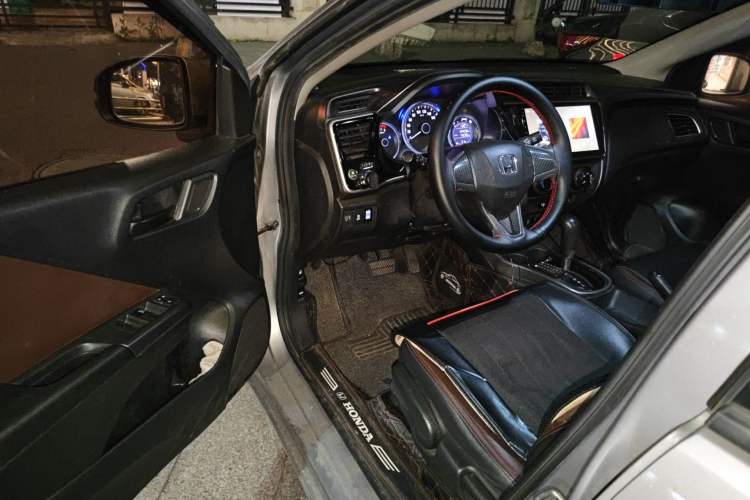 Used Honda City 2018 1.5L CVT Dynamic Pro Edition Driver Seat
