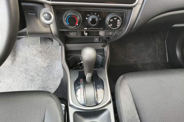 Used Honda City 2018 1.5L CVT Dynamic Pro Edition Gear Lever