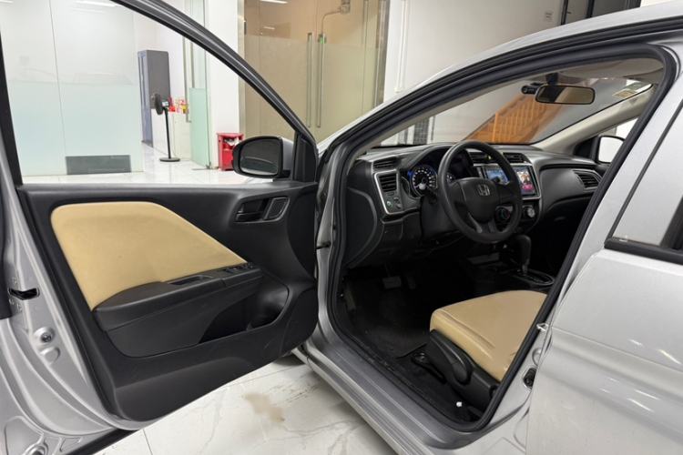 Used Honda City 2018 1.5L CVT Dynamic Edition Interior 4