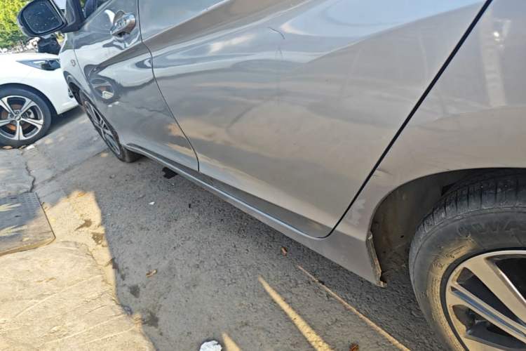 Used Honda City 2018 1.5L CVT Dynamic Pro Edition Left Side Sill