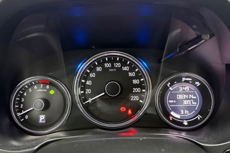 Used Honda City 2018 1.5L CVT Dynamic Edition Odometer Close Up