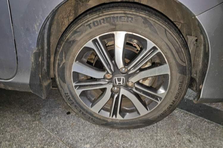 Used Honda City 2018 1.5L CVT Dynamic Pro Edition Right Front Wheel Hub