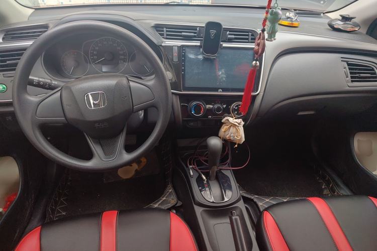 Used Honda City 2018 1.5L CVT Comfort Version Center Console