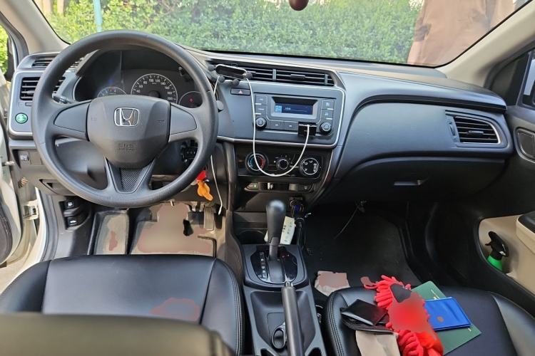 Used Honda City 2018 1.5L CVT Comfort Version Center Console