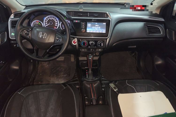 Used Honda City 2018 1.5L CVT Dynamic Edition Center Console