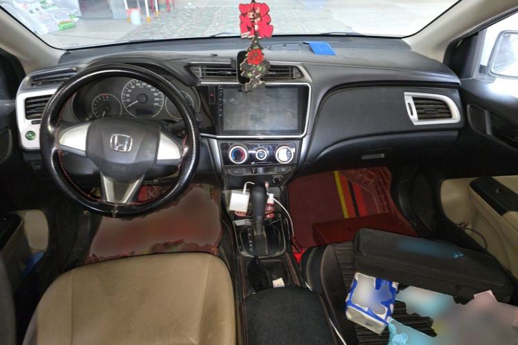 Used Honda City 2018 1.5L CVT Comfort Version Center Console