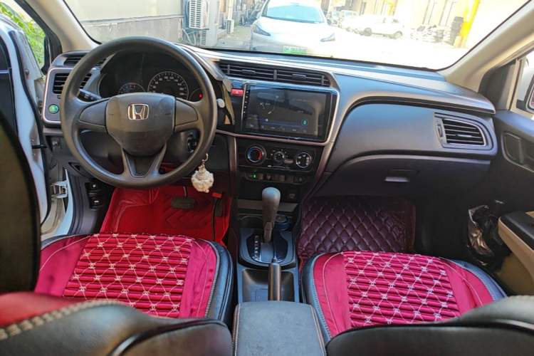 Used Honda City 2018 1.5L CVT Comfort Version Center Console