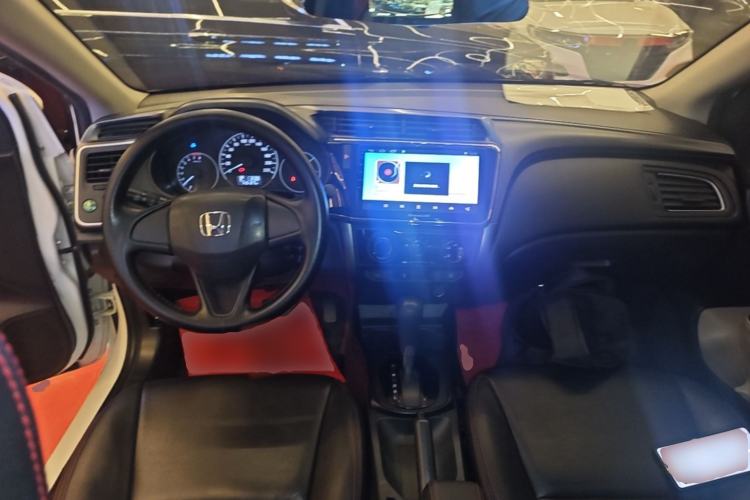 Used Honda City 2018 1.5L CVT Comfort Version Center Console