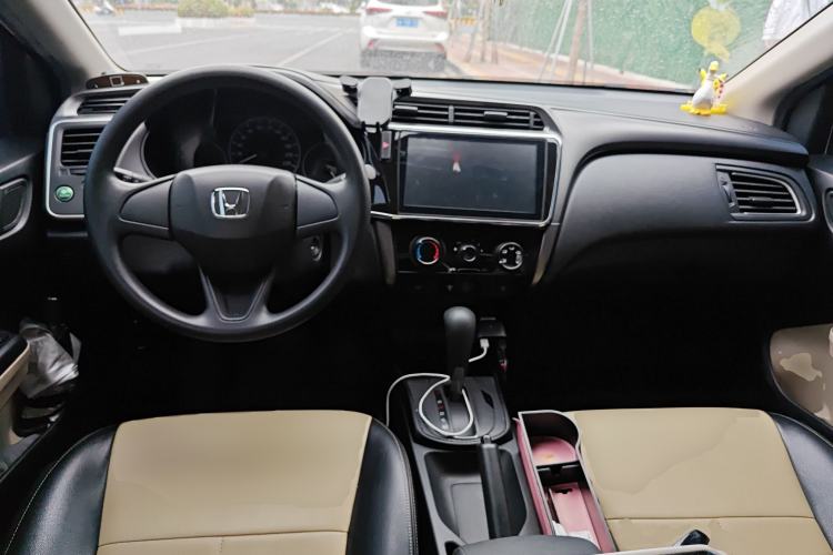Used Honda City 2018 1.5L CVT Comfort Version Center Console