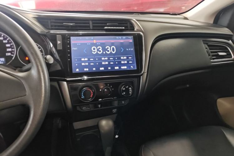 Used Honda City 2018 1.5L CVT Comfort Version Center Console