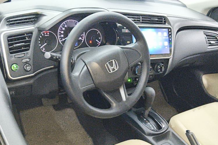 Used Honda City 2018 1.5L CVT Comfort Version Center Console
