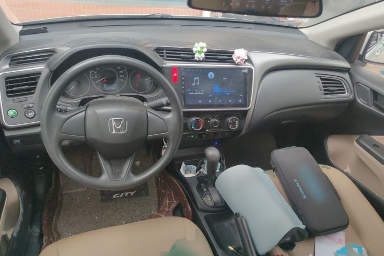 Used Honda City 2018 1.5L CVT Comfort Version Center Console