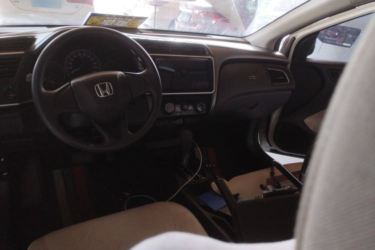 Used Honda City 2018 1.5L CVT Comfort Version Center Console
