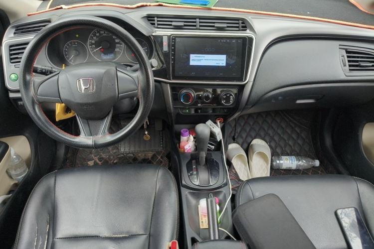 Used Honda City 2018 1.5L CVT Comfort Version Center Console