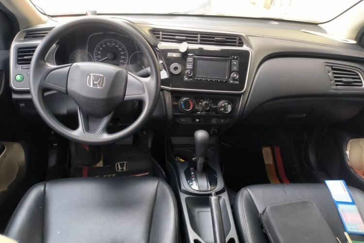 Used Honda City 2018 1.5L CVT Comfort Version Center Console