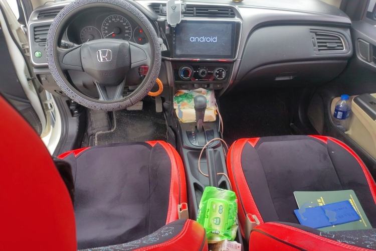 Used Honda City 2018 1.5L CVT Comfort Version Center Console