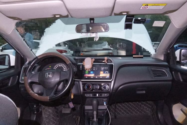 Used Honda City 2018 1.5L CVT Comfort Version Center Console
