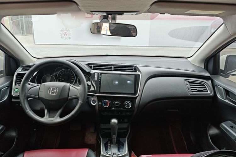 Used Honda City 2018 1.5L CVT Dynamic Pro Edition Center Console