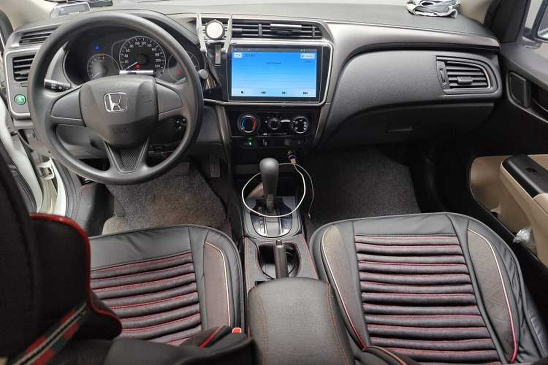 Used Honda City 2018 1.5L CVT Comfort Version Center Console