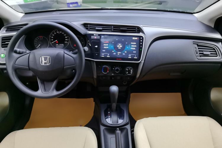 Used Honda City 2018 1.5L CVT Comfort Version Center Console