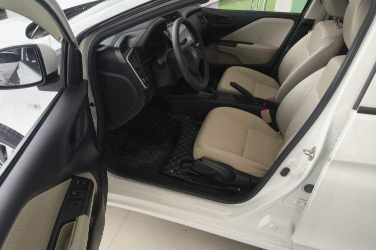 Used Honda City 2018 1.5L CVT Comfort Version Driver Seat