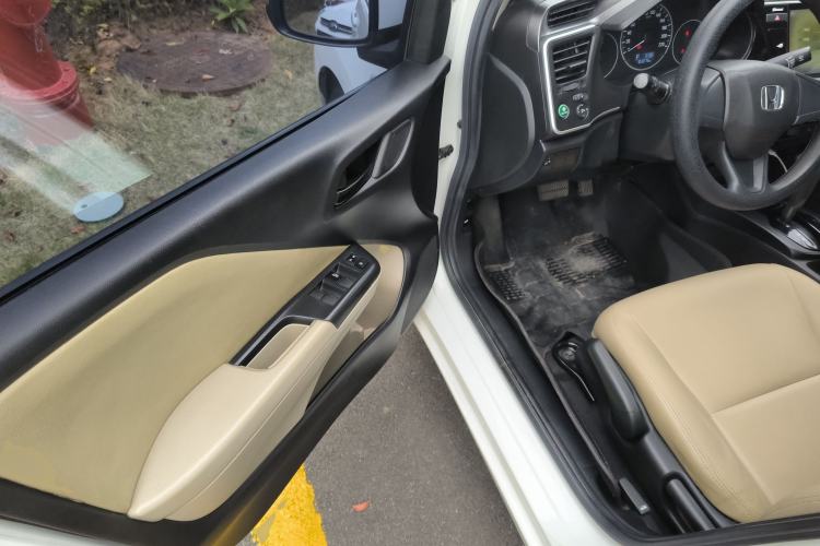 Used Honda City 2018 1.5L CVT Comfort Version Driver Seat