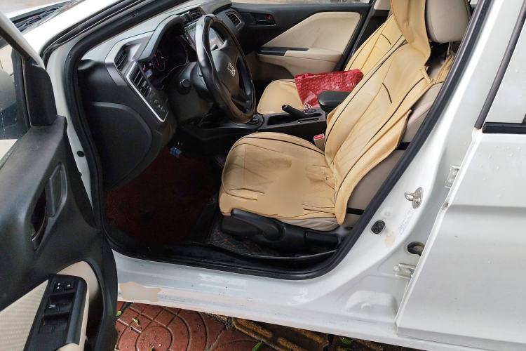 Used Honda City 2018 1.5L Manual Comfort Version Driver Seat