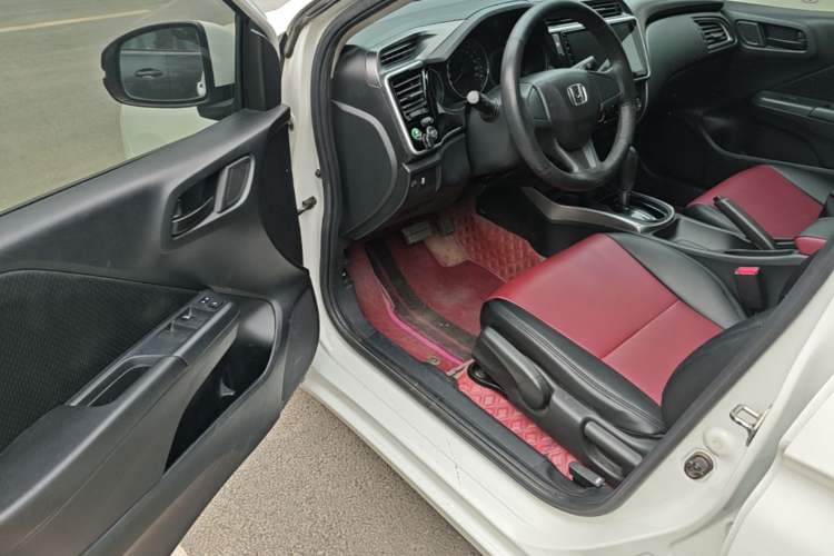 Used Honda City 2018 1.5L CVT Dynamic Pro Edition Driver Seat