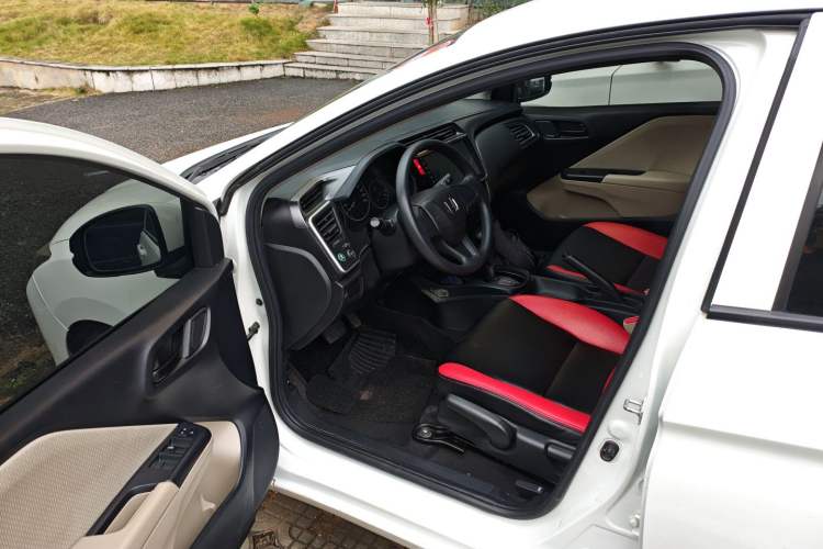 Used Honda City 2018 1.5L CVT Comfort Version Driver Seat