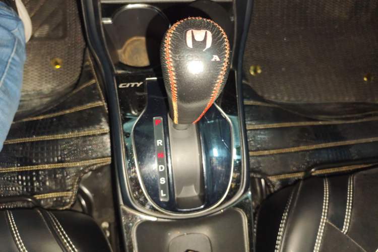 Used Honda City 2018 1.5L CVT Dynamic Edition Gear Lever