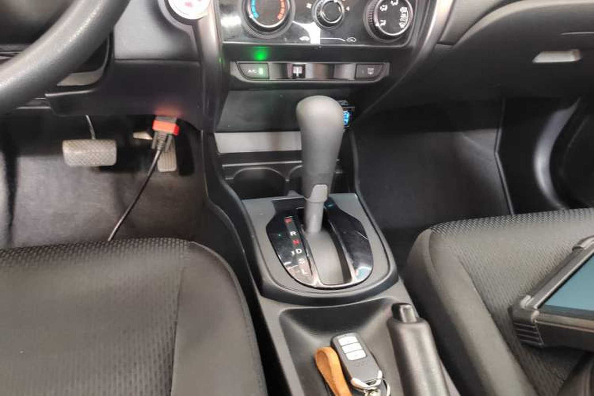 Used Honda City 2018 1.5L CVT Dynamic Edition Gear Lever