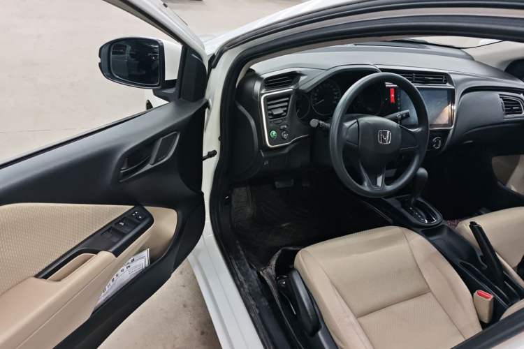 Used Honda City 2018 1.5L CVT Comfort Version Interior 3