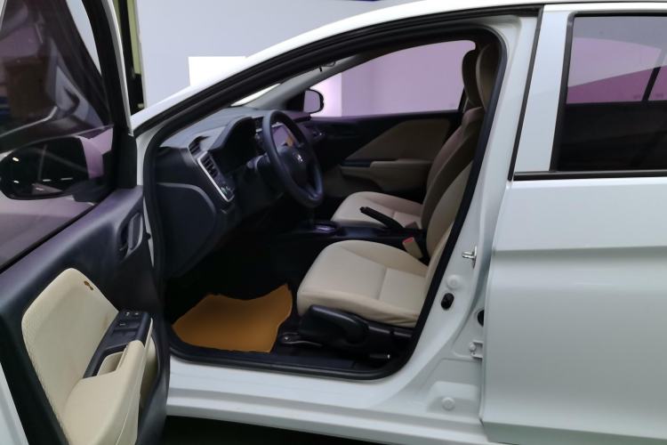 Used Honda City 2018 1.5L CVT Comfort Version Left Front Seat