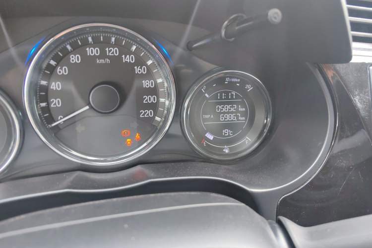 Used Honda City 2018 1.5L CVT Dynamic Edition Odometer Close Up