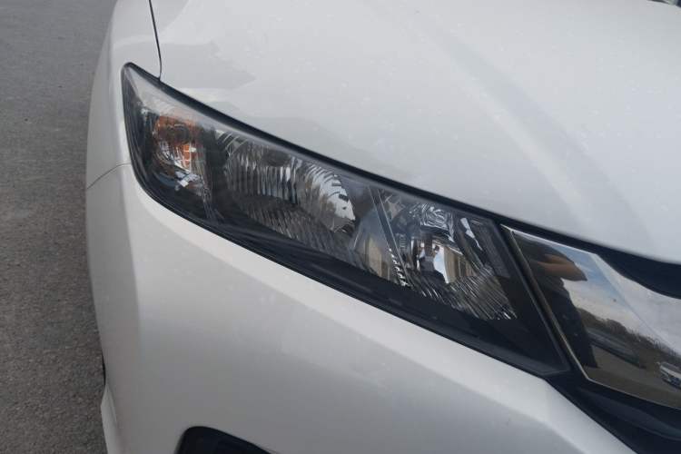 Used Honda City 2018 1.5L CVT Comfort Version Right Front Headlight