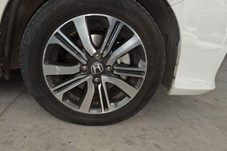 Used Honda City 2018 1.5L CVT Dynamic Pro Edition Right Front Wheel Hub