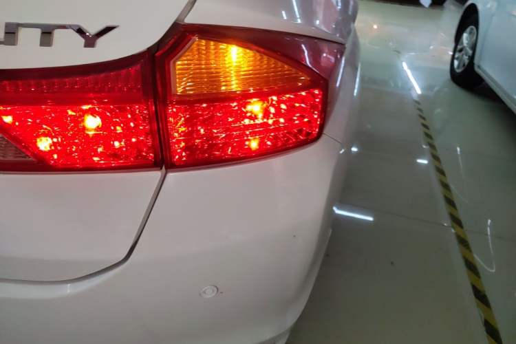 Used Honda City 2018 1.5L CVT Comfort Version Right Rear Taillight