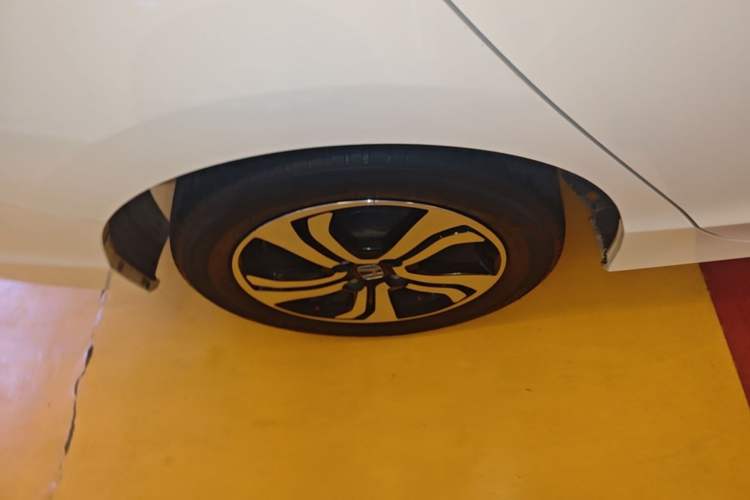 Used Honda City 2018 1.5L CVT Comfort Version Right Rear Wheel Hub