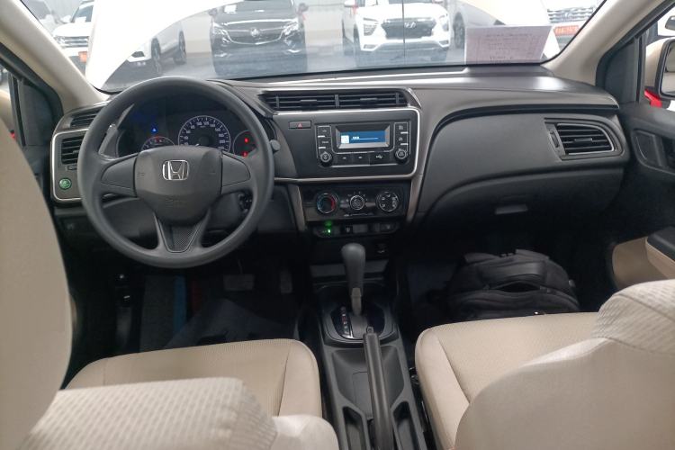 Used Honda City 2018 1.5L CVT Comfort Version Center Console