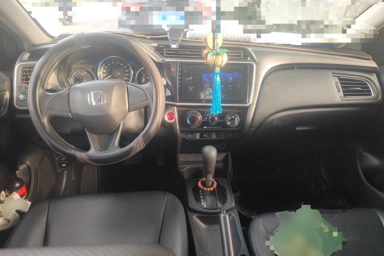 Used Honda City 2019 1.5L CVT Dynamic Edition Center Console