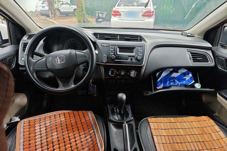 Used Honda City 2019 1.5L CVT Comfort Version Center Console