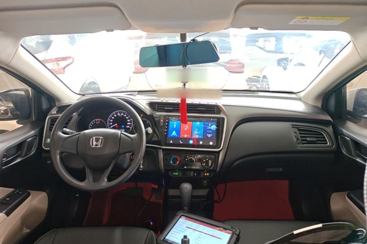 Used Honda City 2019 1.5L CVT Comfort Version Center Console